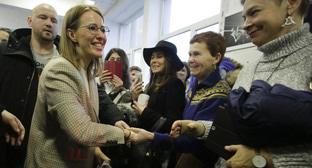 Ксения Собчак во время встречи с избирателями. Фото: REUTERS/Anton Vaganov
