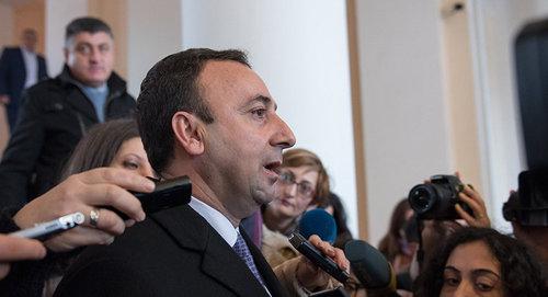 Грайр Товмасян. Фото © Sputnik/ Asatur Yesayants https://ru.armeniasputnik.am/politics/20180321/11011880/novyj-glava-konstitucionnogo-suda-armenii-prinyal--molchaniya.html Грайр Товмасян. Фото © Sputnik/ Asatur Yesayants https://ru.armeniasputnik.am/politics/20180321/11011880/novyj-glava-konstitucionnogo-suda-armenii-prinyal--molchaniya.html