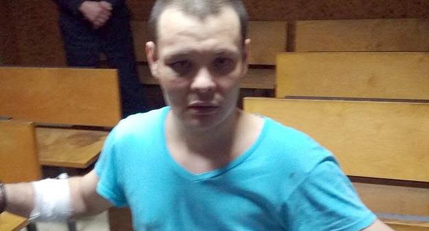 Тимур Муритов со следами побоев и порезов. Фото адвоката Исрафилом Гададовым для "Кавкуазского узла" Тимур Муритов со следами побоев и порезов. Фото адвоката Исрафилом Гададовым для "Кавкуазского узла"