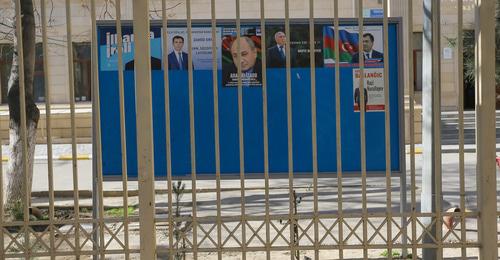 Предвыборная агитация на улицах Баку. 9 апреля 2018 года. Фото Азиза Каримова для "Кавказского узла"