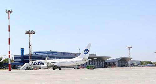 Самолёт в аэропорту Минвод. Фото http://mvairport.ru/ Самолёт в аэропорту Минвод. Фото http://mvairport.ru/