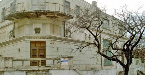 Дом в Махачкале. Фото: magomed_troll http://www.odnoselchane.ru Дом в Махачкале. Фото: magomed_troll http://www.odnoselchane.ru