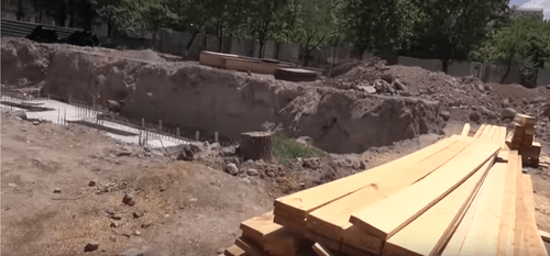 Реконструкция парка в Ереване. 18 мая 2018 года. Фото Армине Мартиросян для "Кавказского узла" Реконструкция парка в Ереване. 18 мая 2018 года. Фото Армине Мартиросян для "Кавказского узла"