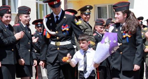 Выпускники военного лицея в Степанакерте. Фото Алвард Григорян для "Кавказского узла". Выпускники военного лицея в Степанакерте. Фото Алвард Григорян для "Кавказского узла".