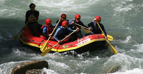 Рафтинг. Фото: Herbert Ortner https://ru.wikipedia.org Рафтинг. Фото: Herbert Ortner https://ru.wikipedia.org
