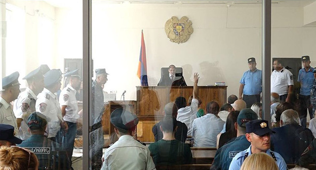 Суд над участниками "Сасна "Црер". Фото © Sputnik / Aram Nersisyan https://ru.armeniasputnik.am/armenia/20170726/8086963/sud-reshil-nakazat-advokatov-sasna-crer.html
