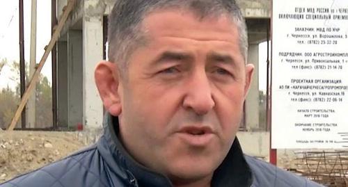 Мухтар Пхешхов. Фото: кадр видео 
Телекомпания "Черкесск" https://www.youtube.com/watch?v=FAQRUVHpu9I