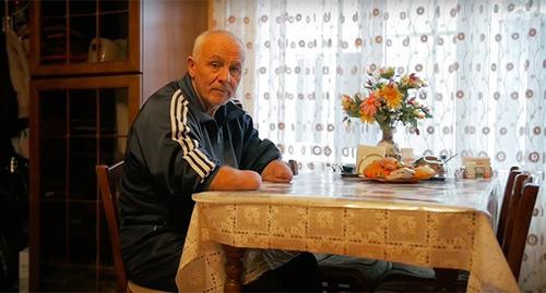 Аслан Иритов. Фото: стоп-кадр видео "Зачистка "Вольного аула" пользователя ProtivPytok https://www.youtube.com/watch?time_continue=190&v=XE2hisa-kdY Аслан Иритов. Фото: стоп-кадр видео "Зачистка "Вольного аула" пользователя ProtivPytok https://www.youtube.com/watch?time_continue=190&v=XE2hisa-kdY