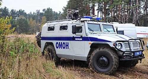 Спецтехника ОМОН. Фото http://nac.gov.ru/antiterroristicheskie-ucheniya/operativnym-shtabom-tomskoy-oblasti-provedeno.html