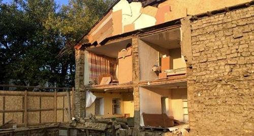 Обрушение стены дома в Махачкале. 17.10.2018 г. Фото Олега Ионова для "Кавказского узла" Обрушение стены дома в Махачкале. 17.10.2018 г. Фото Олега Ионова для "Кавказского узла"