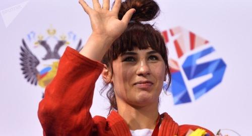 Нино Одзелашвили. Фото: Sputnik / Максим Богодвид, https://sputnik-georgia.ru/sport/20181110/242890071/Odzelashvili-stala-pervoy-zhenschinoy-chempionkoy-mira-iz-Gruzii-po-sambo.html Нино Одзелашвили. Фото: Sputnik / Максим Богодвид, https://sputnik-georgia.ru/sport/20181110/242890071/Odzelashvili-stala-pervoy-zhenschinoy-chempionkoy-mira-iz-Gruzii-po-sambo.html