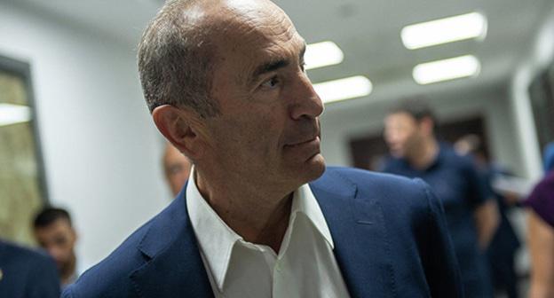 Роберт Кочарян. Фото © Sputnik / Asatur Yesayants
https://ru.armeniasputnik.am/politics/20180831/14155687/robert-kocharyan-nazval-ugolovnoe-delo-protiv-nego-yuridicheskim-musorom.html