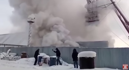 Пожар на шахте в Соликамске. Скриншот с видео https://www.youtube.com/watch?v=m_INq4WkuGg Пожар на шахте в Соликамске. Скриншот с видео https://www.youtube.com/watch?v=m_INq4WkuGg