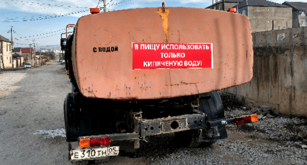 Водовоз в Дагестане. Фото Ильяса Капиева для "Кавказского узла"