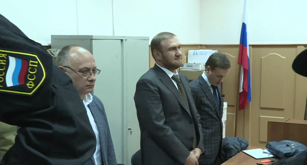 Рауф Арашуков на заседании суда. Кадр видео Царьград ТВ https://www.youtube.com/watch?v=39FMvdjTylg