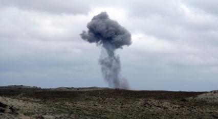 Взрыв авиабомбы на полигоне. Фото пресс-службы МЧС Чечни. http://95.mchs.gov.ru/pressroom/news/item/7890129/