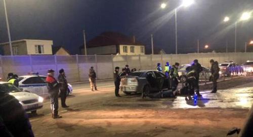 Задержание участников смертельной перестрелки. Фото: Сирак Оганнисян
http://bloknot-volzhsky.ru/news/v-volgograde-zaderzhali-uchastnikov-smertelnoy-per-1077491