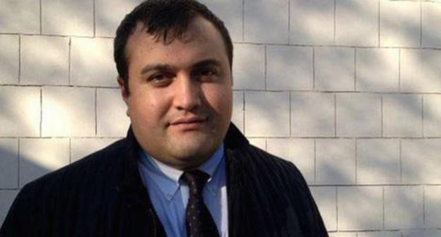 Адвокат Анара Мамедова, Эльчин Садыгов. Фото: Пресс-служба Amnesty International https://amnesty.org.ru/