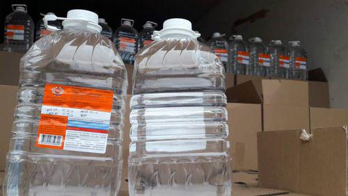 Нелегальный алкоголь, изъятый на границе Кабардино-Балкарии и Северной Осетии 18 марта 2019 года. Фото пресс-службы Межрегионального управления Росалкогольрегулирования по Северо-Кавказскому федеральному округу. http://skfo.fsrar.ru/news/view/?id=2782