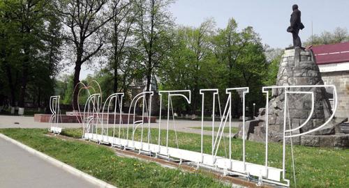 Улица в Алагире. Фото Эммы Марзоевой для "Кавказского узла" Улица в Алагире. Фото Эммы Марзоевой для "Кавказского узла"