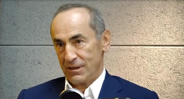 Роберт Кочарян. : скриншот видео канала Sputnik на русском
 https://www.youtube.com/watch?v=NtIXrKb6c-U