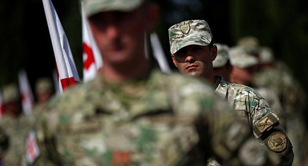 Грузинские военнослужащие. Фото: REUTERS/David Mdzinarishvili