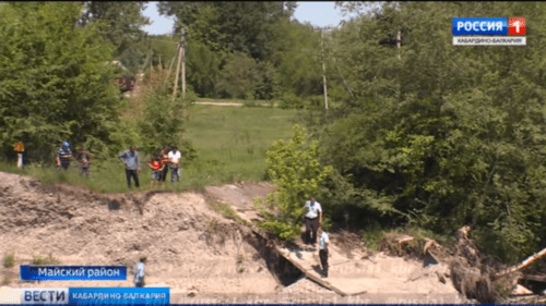 Скриншот новостного видео о поисках пропавшего ребенка в окрестностях Майского 31 мая 2019 года, https://www.youtube.com/watch?v=-_tymfFNueE