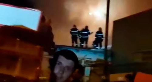 На рынке Тбилиси во время пожара. Фото Кадр видео Georgian Broadcaster https://www.youtube.com/watch?v=bn7fcxoI8jQ
На рынке Тбилиси во время пожара. Фото Кадр видео Georgian Broadcaster https://www.youtube.com/watch?v=bn7fcxoI8jQ