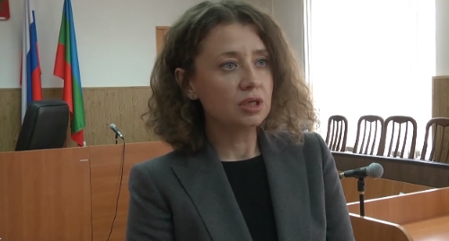 Виктория Шевелева. Стопкадр видео канала Архыз 24
https://www.youtube.com/watch?v=v3fUjJ41ZaE