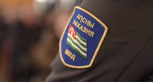 Нарукавный знак сотрудников МВД Абхазии. Фото: Евгений Коренев, sochinews.io