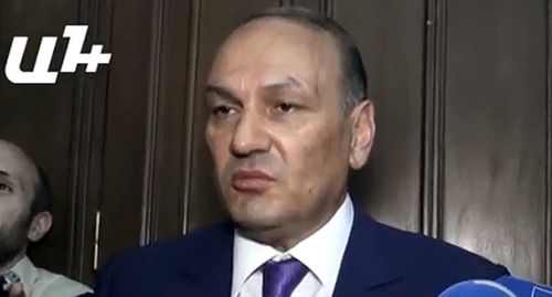 Гагик Хачатрян. Фото: кадр видео a1plusnews
https://www.youtube.com/watch?time_continue=39&v=660uEe4zVt4