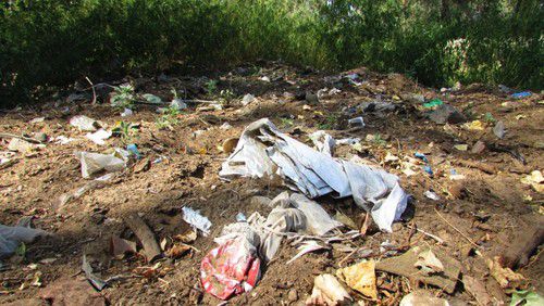 Мусор на месте ликвидированной свалки у хутора Репино. Фото Вячеслава Ященко для "Кавказского узла"
