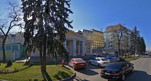 Минспорта Ставропольского края. Скриншот https://yandex.ru/maps/org/ministerstvo_fizicheskoy_kultury_i_sporta_stavropolskogo_kraya/1124018816/?ll=41.978775%2C45.043742&photos%5Bbusiness%5D=1124018816&photos%5Bid%5D=urn%3Ayandex%3Asprav%3Aphoto%3A204920940&z=16 Минспорта Ставропольского края. Скриншот https://yandex.ru/maps/org/ministerstvo_fizicheskoy_kultury_i_sporta_stavropolskogo_kraya/1124018816/?ll=41.978775%2C45.043742&photos%5Bbusiness%5D=1124018816&photos%5Bid%5D=urn%3Ayandex%3Asprav%3Aphoto%3A204920940&z=16
