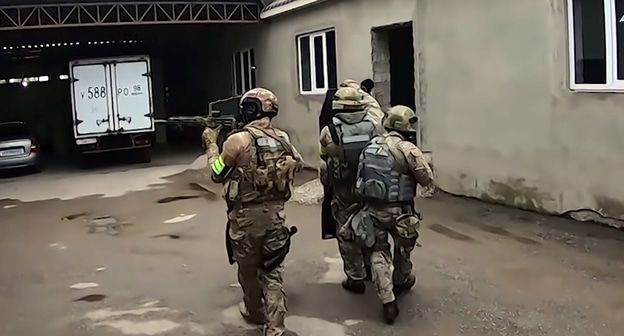 Сотрудники спецслужб во время КТО в Кабардино-Балкарии. Фото  
Следственный комитет Российской Федерации https://www.youtube.com/watch?v=btU6LQaAeZ0&feature=youtu.be