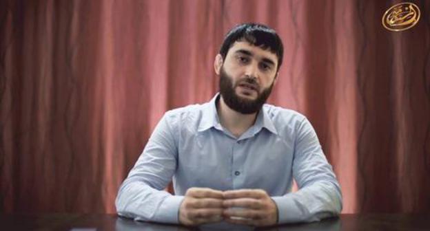 Абдулмумин Гаджиев. Скриншот видео Абдулмумин Гаджиев
https://www.youtube.com/watch?v=nA8ROP2JTno