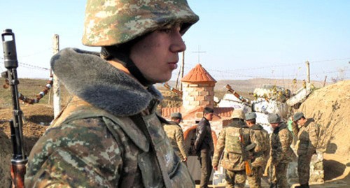 Военнослужащий армии НКР. Фото Алвард Григорян для "Кавказского узла"