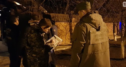 На месте гибели депутата Законодательного собрания Ростовской области Андрея Алабушева. Фото пресс-службы СКР по РО