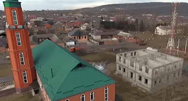 Поселок Гикало. Кадр видео  ЧГТРК "Грозный" https://www.youtube.com/watch?v=wZl9dsUShg8