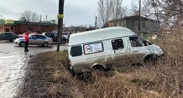 ДТП с маршруткой в Волгограде. Кадр видео https://yandex.ru/search
