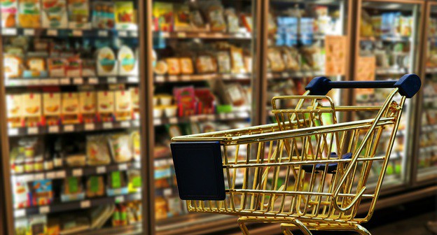 Продуктовая тележка в магазине. https://pxhere.com/ru/photo/1052603