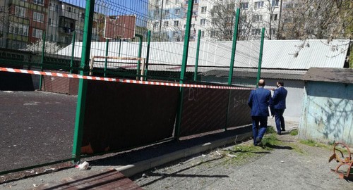 Власти Владикавказа сегодня опечатали детские и спортивные площадки. 17 апреля 2020 года. Фото Эммы Марзоевой для "Кавказского узла"