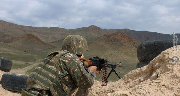 Армянский солдат. Фото пресс-службы Минобороны Армении, http://www.mil.am