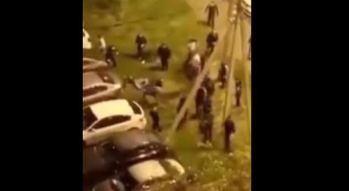 Массовая драка со стрельбой в Краснодаре. Кадр видео 
Live Kuban https://www.youtube.com/watch?time_continue=2&v=h9vAME0lz8s&feature=emb_logo