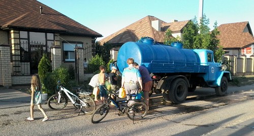Подвоз воды в посёлок. Фото Татьяны Филимоновой для "Кавказского узла"
