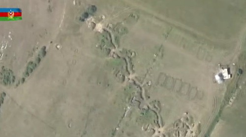 Скриншот с видео на канале в Youtube 
Azərbaycan Respublikası Müdafiə Nazirliyi https://www.youtube.com/watch?time_continue=1&v=Ekl2zucC-ws&feature=emb_title