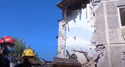 Последствия взрыва газа в Ереване 25.08.2020. Кадр видео
Novosti-Armenia https://www.youtube.com/watch?v=F5tZuA2ryo4&feature=emb_logo Последствия взрыва газа в Ереване 25.08.2020. Кадр видео
Novosti-Armenia https://www.youtube.com/watch?v=F5tZuA2ryo4&feature=emb_logo