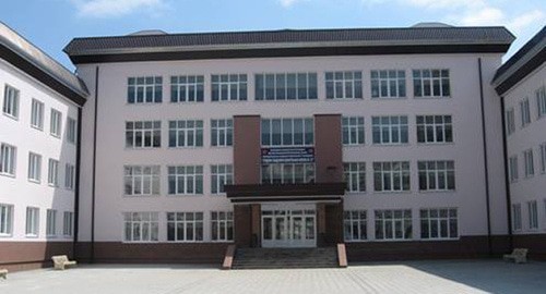 Средняя общеобразовательная школа №32» г.о. Нальчик
Кабардино-Балкарской Республики. Фото: http://shcool32kbr.narod.ru/doklad.files/image002.jpg Средняя общеобразовательная школа №32» г.о. Нальчик
Кабардино-Балкарской Республики. Фото: http://shcool32kbr.narod.ru/doklad.files/image002.jpg