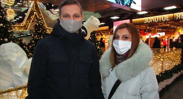 Посетители торгового центра супруги Митроновы. Волгоград, 27 декабря 2020 года. Фото Вячеслава Ященко для "Кавказского узла"