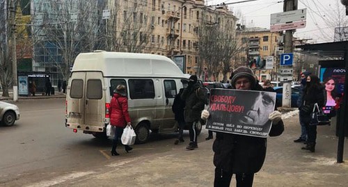 Надежда Вялова в одиночном пикете. Волгоград, 29 декабря 2020 г. Фото Татьяны Филимоновой для "Кавказского узла"