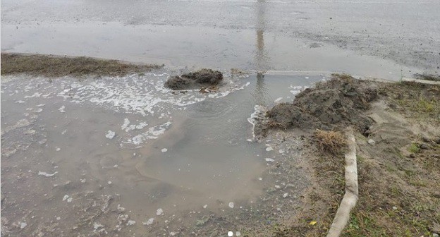 Порыв водопровода в Малгобеке. Фото пресс-службы мэрии Малгобека. http://malgobek.ru/index.php/informatsiya/novosti/12058-fghfthfghttgfdfggggg